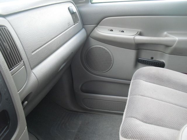 2004 Dodge Ram 1500 LS ES