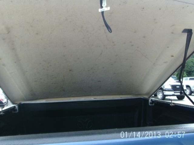 2004 Dodge Ram 1500 4d Wagon AWD