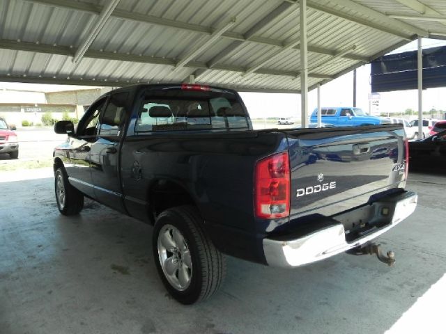 2004 Dodge Ram 1500 4dr 4WD EXT LS 4x4 SUV