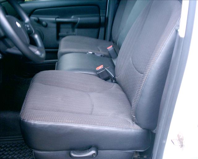 2004 Dodge Ram 1500 AWD MAKE IT Shine