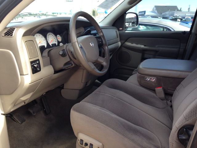 2004 Dodge Ram 1500 LS ES