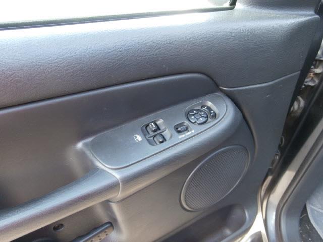 2004 Dodge Ram 1500 SLT