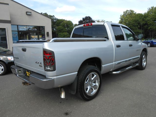 2004 Dodge Ram 1500 4d Wagon AWD