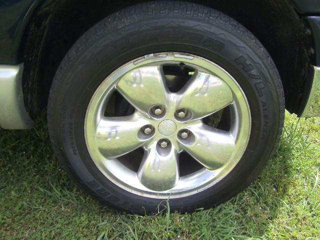 2004 Dodge Ram 1500 4dr LX 4WD Auto