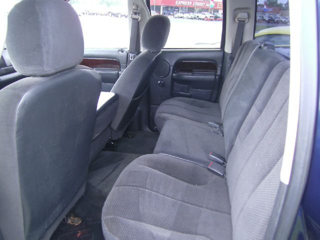 2004 Dodge Ram 1500 4dr LX 4WD Auto