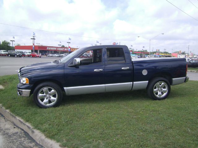 2004 Dodge Ram 1500 4dr LX 4WD Auto