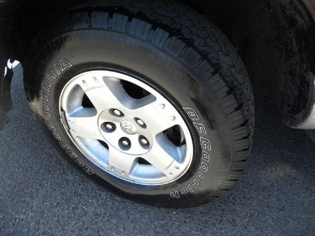 2004 Dodge Ram 1500 LS ES