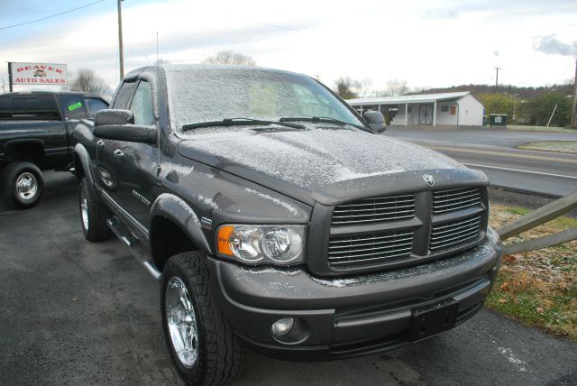 2004 Dodge Ram 1500 4d Wagon AWD
