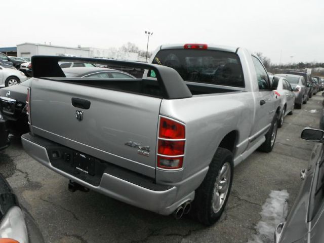 2005 Dodge Ram 1500 Fleetside EXT CAB 4X4