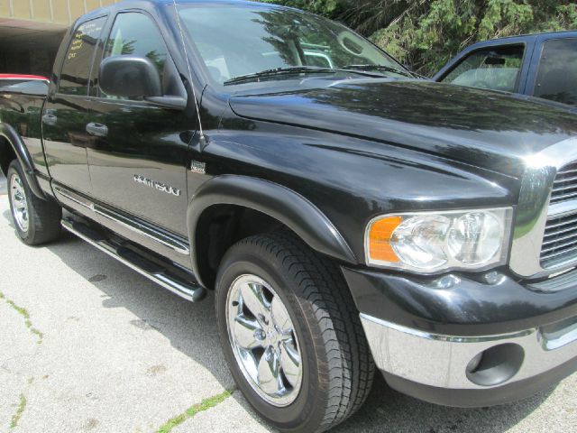 2005 Dodge Ram 1500 4dr 114 WB XLT 4WD