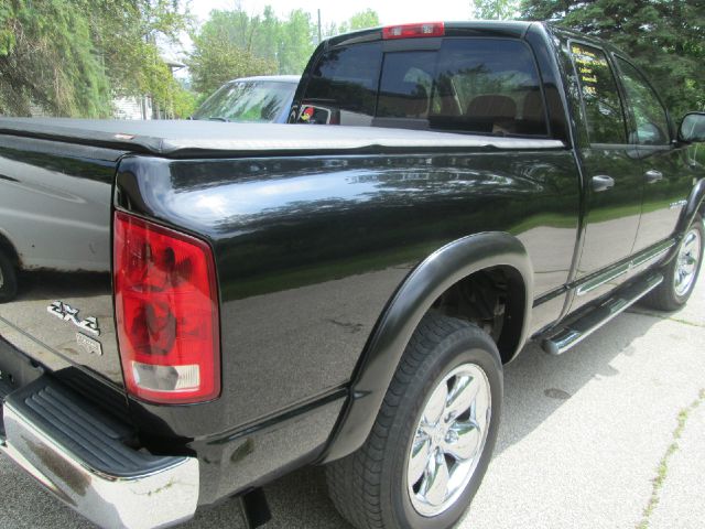 2005 Dodge Ram 1500 4dr 114 WB XLT 4WD