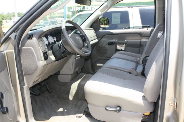 2005 Dodge Ram 1500 4dr Touring