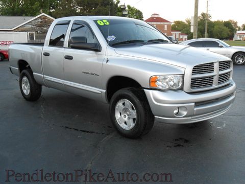 2005 Dodge Ram 1500 4dr 114 WB XLT 4WD