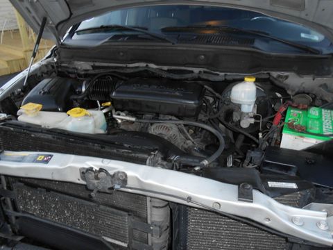 2005 Dodge Ram 1500 4dr 114 WB XLT 4WD