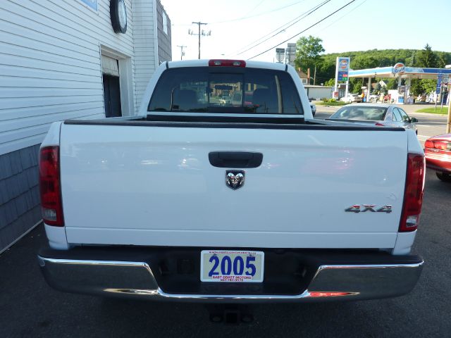 2005 Dodge Ram 1500 3.2tl With Navigation System
