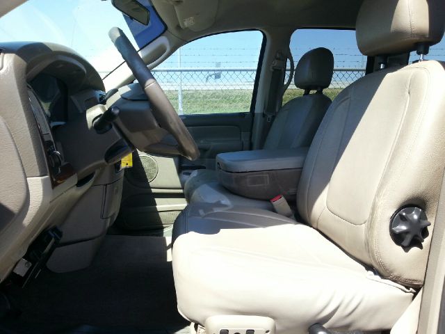 2005 Dodge Ram 1500 4dr 114 WB XLT 4WD