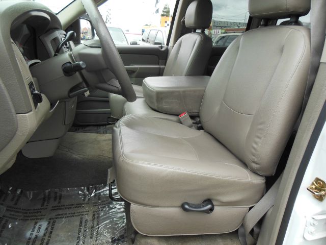 2005 Dodge Ram 1500 Crew Cab 4-wheel Drive LTZ