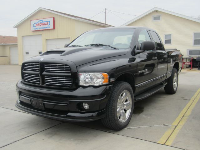 2005 Dodge Ram 1500 AWD W/nav, Leather, 3rd Rowsunroof