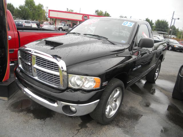 2005 Dodge Ram 1500 Extended Cab Standard Box 4-wheel Drive LS