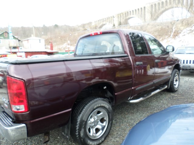 2005 Dodge Ram 1500 4dr 4WD EXT LS 4x4 SUV