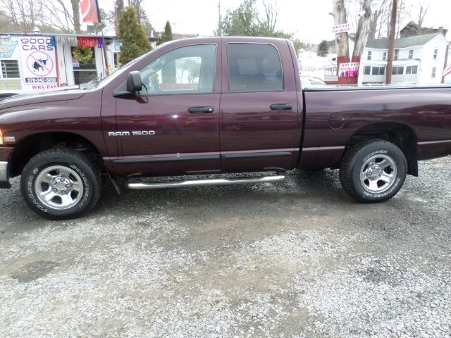 2005 Dodge Ram 1500 4dr 4WD EXT LS 4x4 SUV