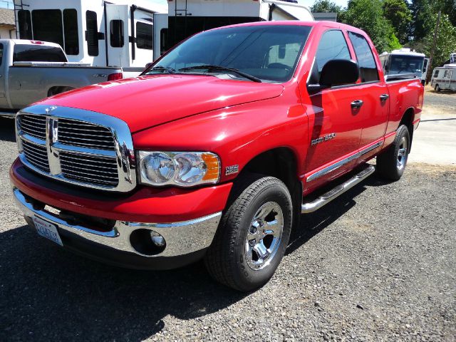 2005 Dodge Ram 1500 4dr 114 WB XLT 4WD