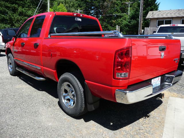 2005 Dodge Ram 1500 4dr 114 WB XLT 4WD