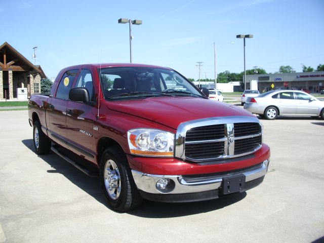 2006 Dodge Ram 1500 2WD Regular Cab 6.3 Ft Box ST