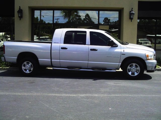 2006 Dodge Ram 1500 2WD Regular Cab 6.3 Ft Box ST
