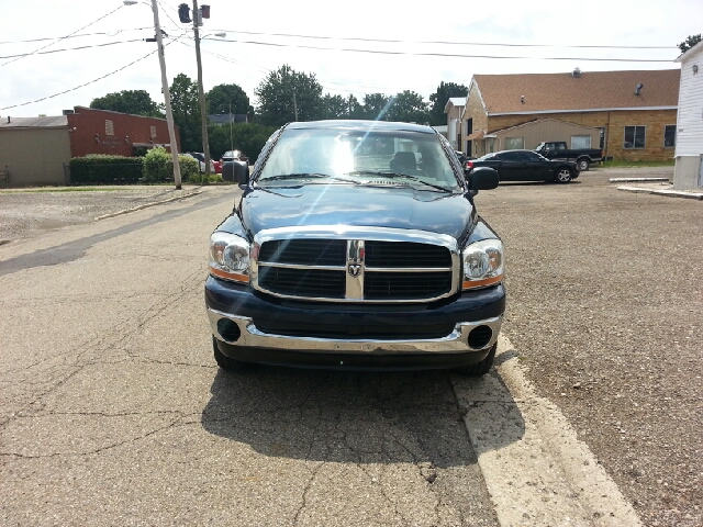 2006 Dodge Ram 1500 323i 4dr Sdn Sedan