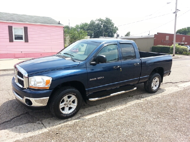 2006 Dodge Ram 1500 323i 4dr Sdn Sedan