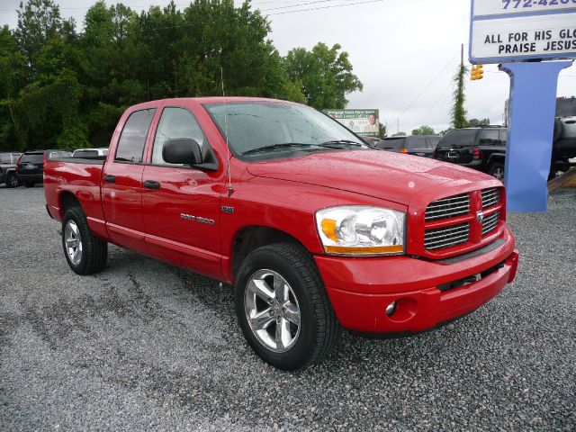 2006 Dodge Ram 1500 4dr LX 4WD Auto