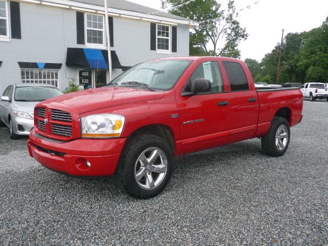 2006 Dodge Ram 1500 4dr LX 4WD Auto