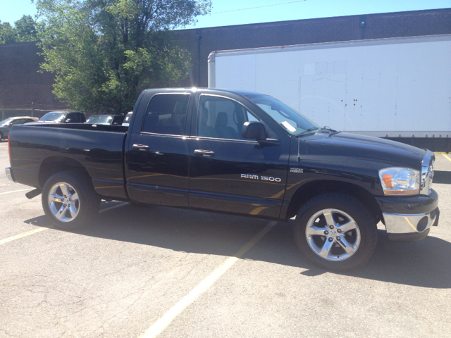2006 Dodge Ram 1500 4d Wagon AWD