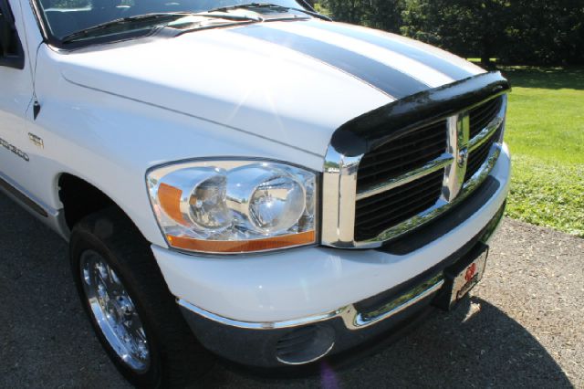 2006 Dodge Ram 1500 4dr LX 4WD Auto