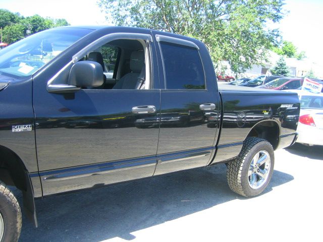 2006 Dodge Ram 1500 EX W/ Leather And DVD