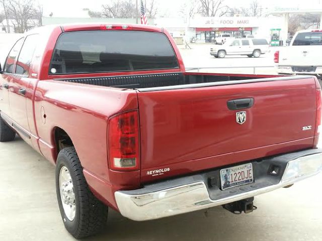 2006 Dodge Ram 1500 2WD Regular Cab 6.3 Ft Box ST