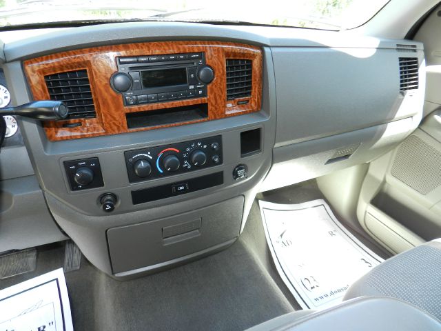 2006 Dodge Ram 1500 Sport 77pass