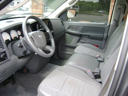 2006 Dodge Ram 1500 4dr LX 4WD Auto