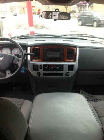 2006 Dodge Ram 1500 4d Wagon AWD