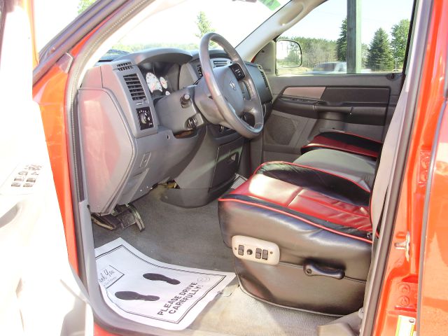 2006 Dodge Ram 1500 4dr LX 4WD Auto