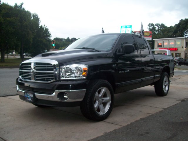 2007 Dodge Ram 1500 4d Wagon AWD