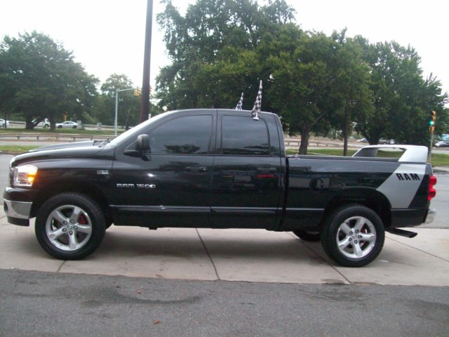 2007 Dodge Ram 1500 4d Wagon AWD