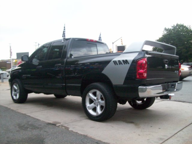 2007 Dodge Ram 1500 4d Wagon AWD
