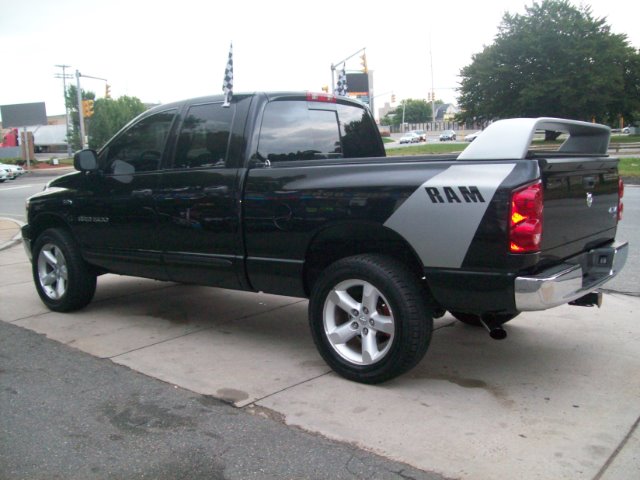 2007 Dodge Ram 1500 4d Wagon AWD