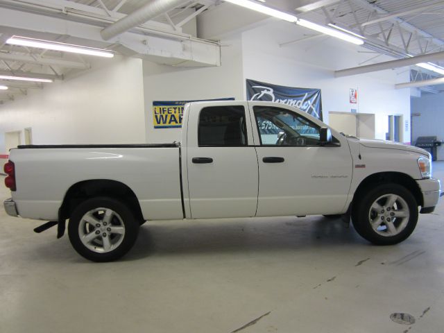 2007 Dodge Ram 1500 4dr LX 4WD Auto