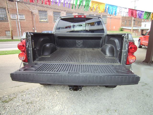 2007 Dodge Ram 1500 4dr LX 4WD Auto