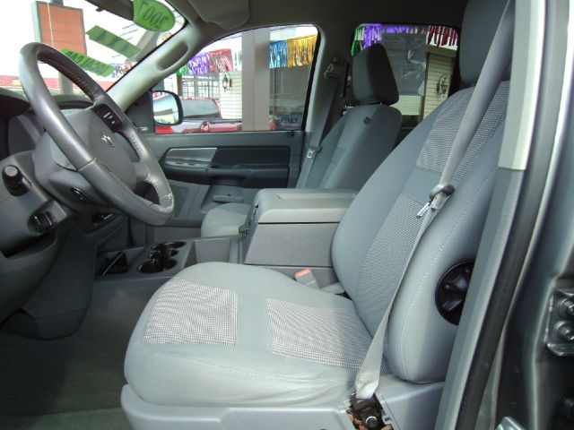 2007 Dodge Ram 1500 4dr LX 4WD Auto