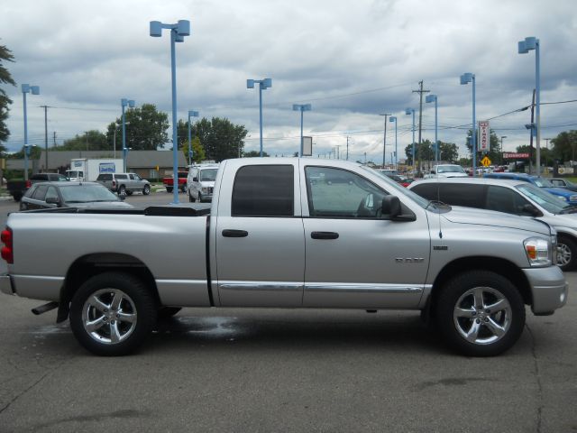 2008 Dodge Ram 1500 4d Wagon AWD