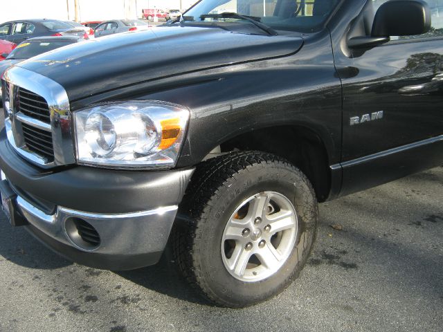 2008 Dodge Ram 1500 4dr 4WD EXT LS 4x4 SUV